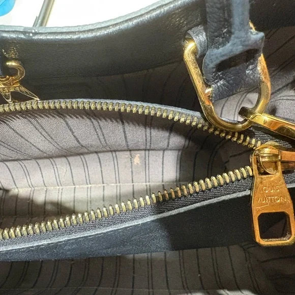 Louis Vuitton Black Embossed Montaigne mm - Picture 13 of 16